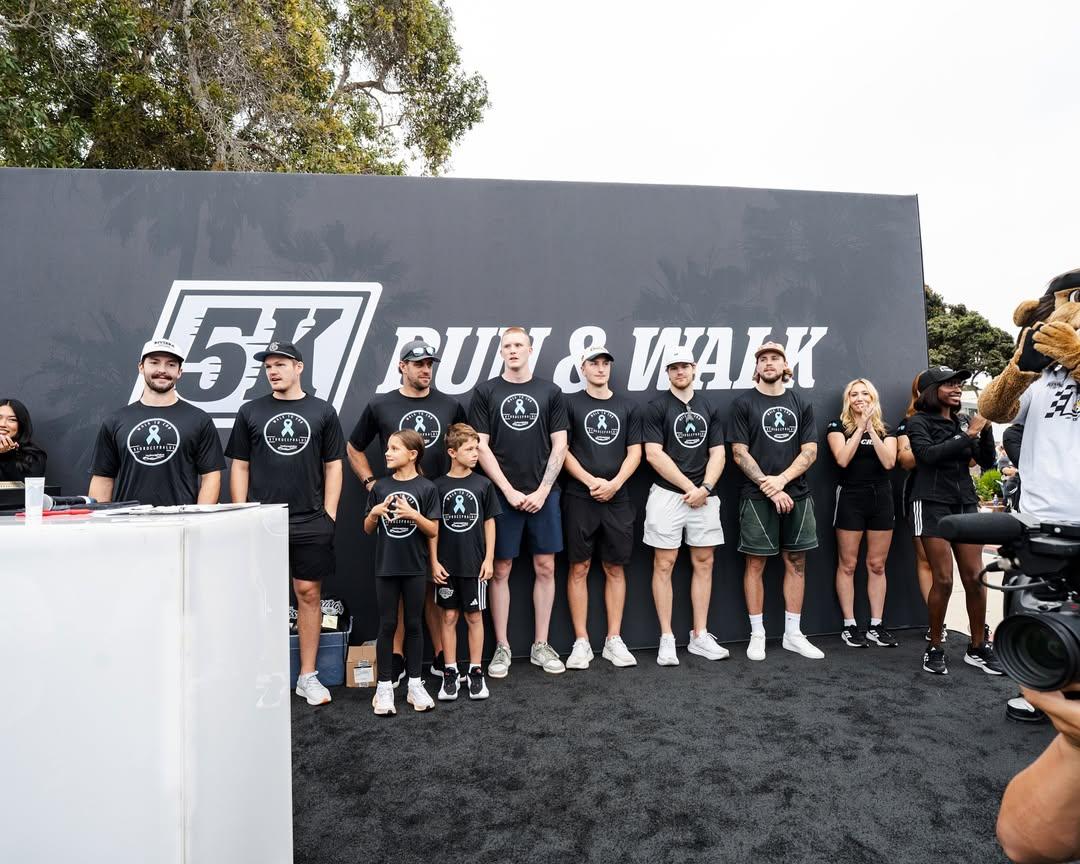 LA Kings players Adrian Kempe, Jacob Moverare, Kyle Burroughs, Warren Foegele, Mikey Anderson, Samuel Helenius and Anze Kopitar helped participated in the event.